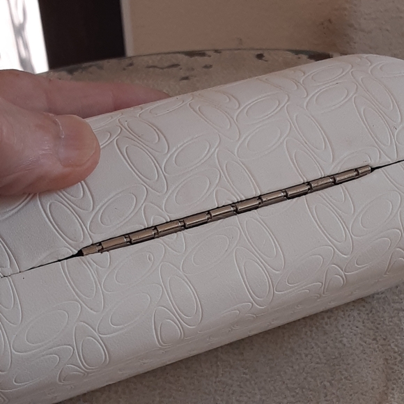 OAKLEY Sunglasses Case (only) - Picture 5 of 8